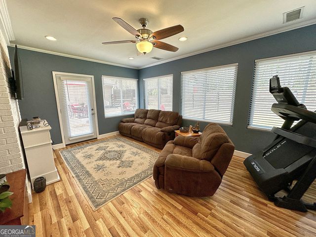 201 Willowcrest Way, Lagrange, GA 30240