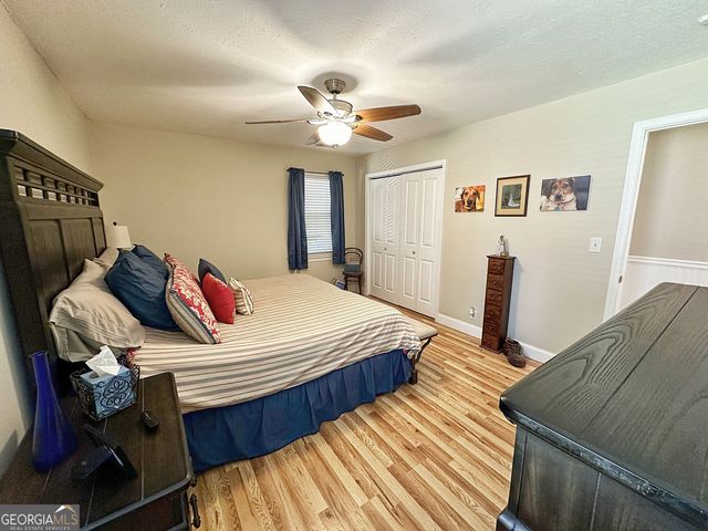 201 Willowcrest Way, Lagrange, GA 30240