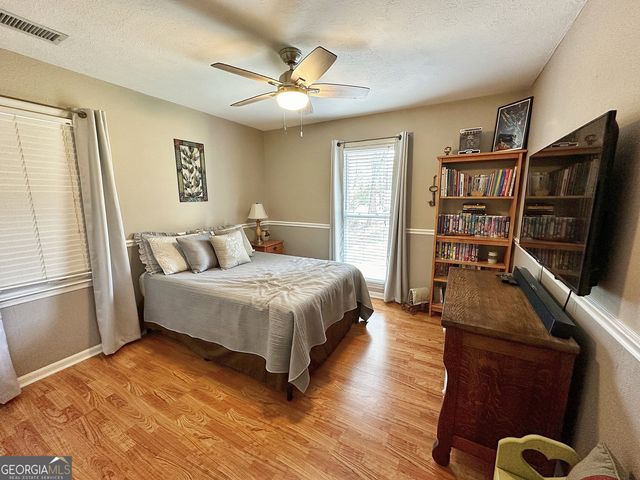 201 Willowcrest Way, Lagrange, GA 30240