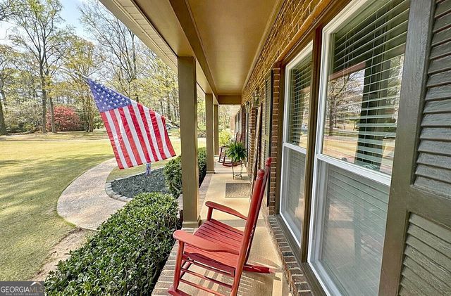 201 Willowcrest Way, Lagrange, GA 30240