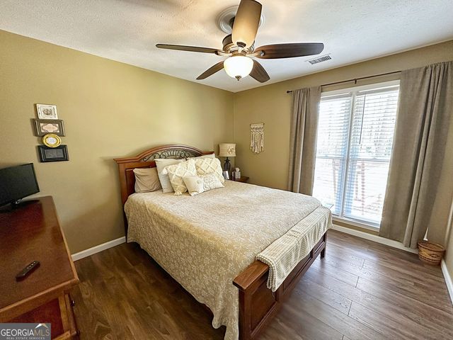 201 Willowcrest Way, Lagrange, GA 30240