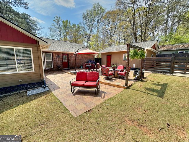 201 Willowcrest Way, Lagrange, GA 30240