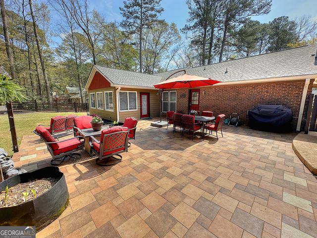 201 Willowcrest Way, Lagrange, GA 30240