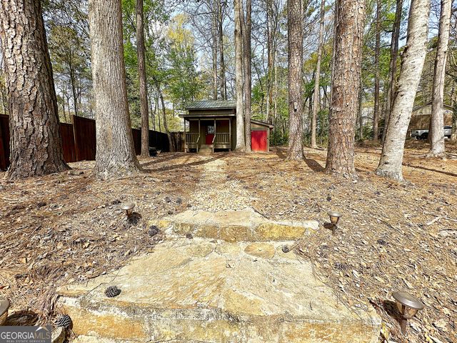 201 Willowcrest Way, Lagrange, GA 30240