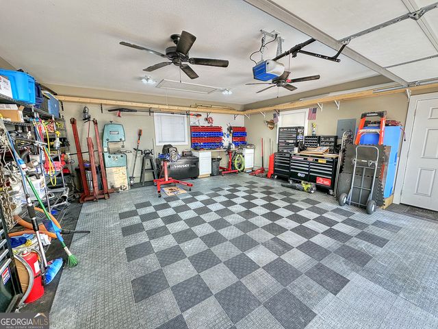 201 Willowcrest Way, Lagrange, GA 30240