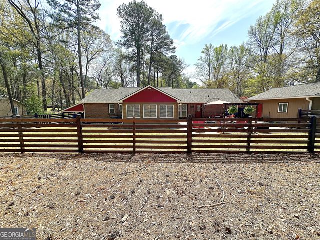 201 Willowcrest Way, Lagrange, GA 30240