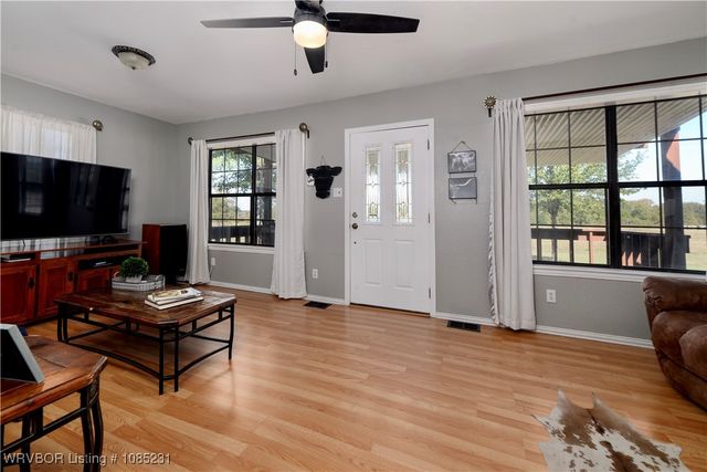 475495 E 1130 Road, Muldrow, OK 74948