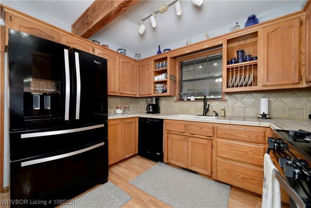 475495 E 1130 Road, Muldrow, OK 74948