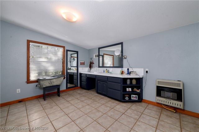 475495 E 1130 Road, Muldrow, OK 74948