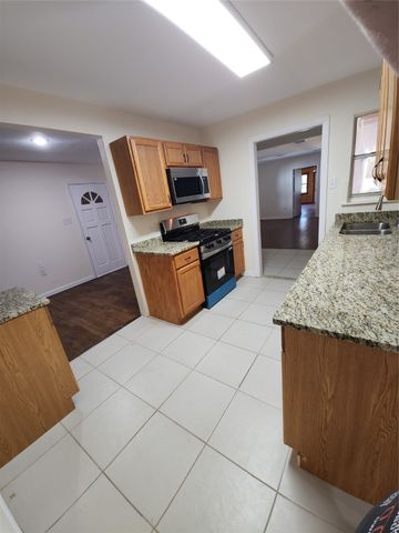 722 22nd Street, Grand Prairie, TX 75050