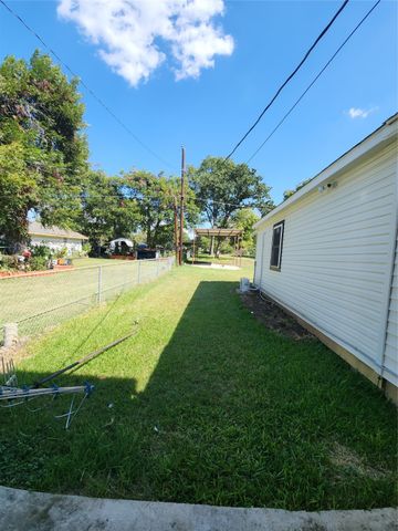 722 22nd Street, Grand Prairie, TX 75050