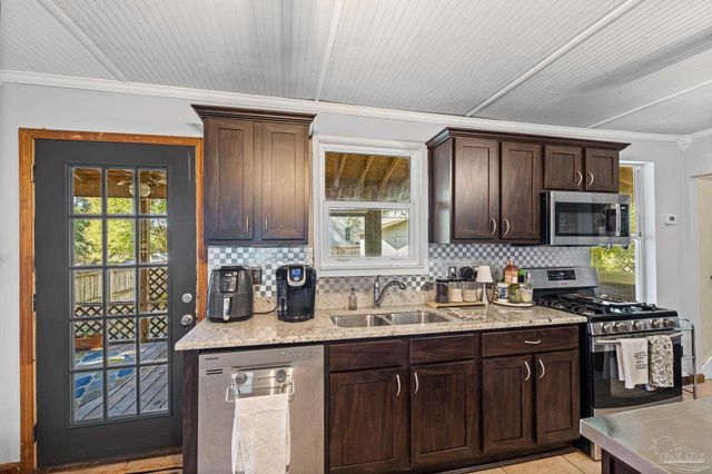 401 N 16th Ave, Pensacola, FL 32501