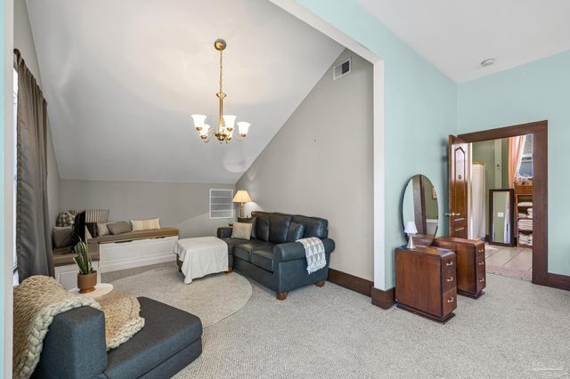 401 N 16th Ave, Pensacola, FL 32501