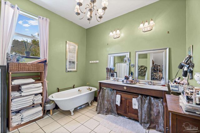 401 N 16th Ave, Pensacola, FL 32501