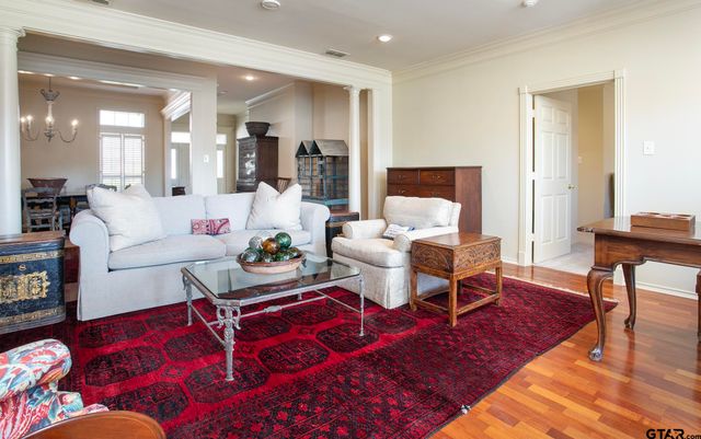 1418 Hollytree Place, Tyler, TX 75703