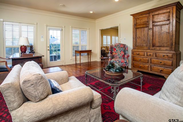 1418 Hollytree Place, Tyler, TX 75703