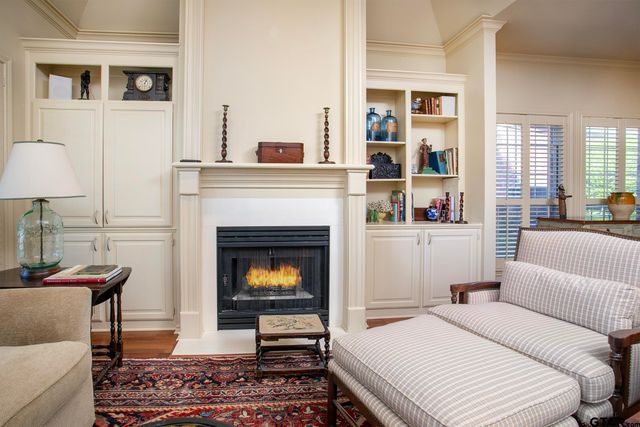 1418 Hollytree Place, Tyler, TX 75703