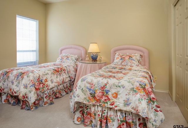 1418 Hollytree Place, Tyler, TX 75703