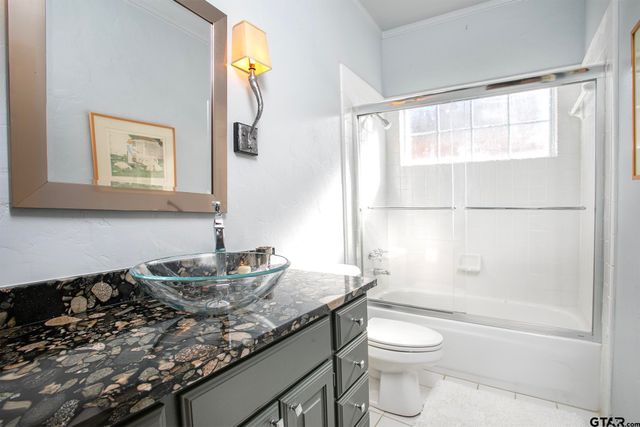 1418 Hollytree Place, Tyler, TX 75703