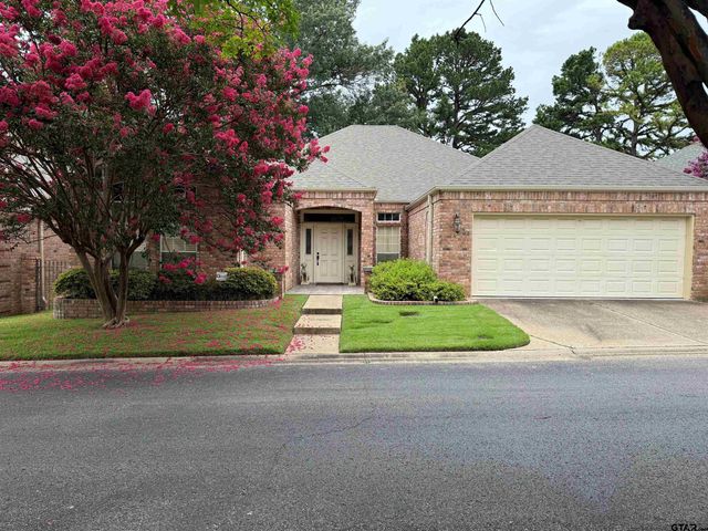 1418 Hollytree Place, Tyler, TX 75703