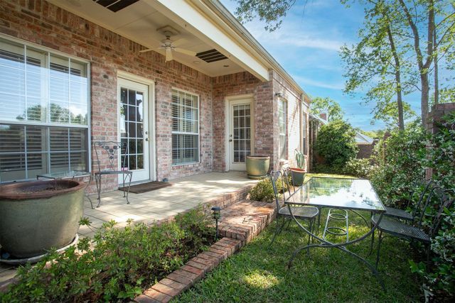 1418 Hollytree Place, Tyler, TX 75703