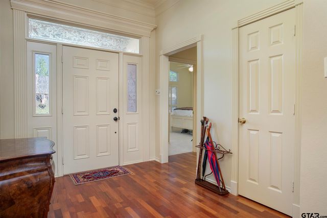 1418 Hollytree Place, Tyler, TX 75703