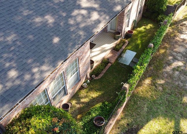 1418 Hollytree Place, Tyler, TX 75703