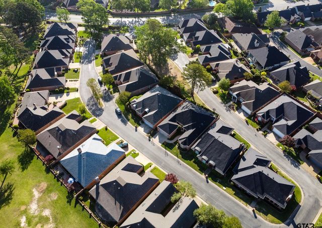 1418 Hollytree Place, Tyler, TX 75703