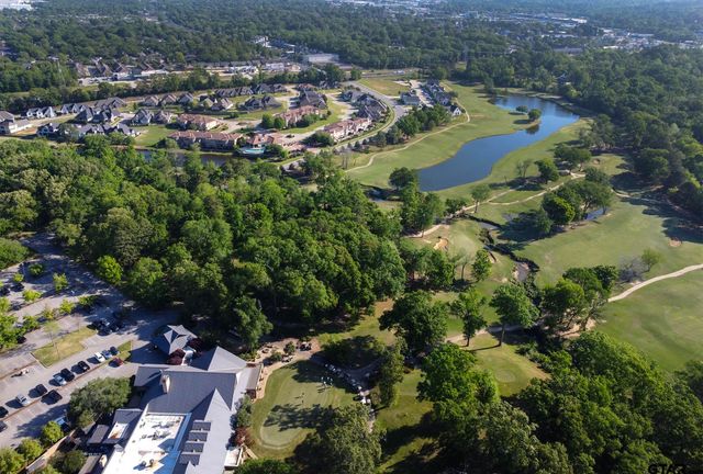 1418 Hollytree Place, Tyler, TX 75703