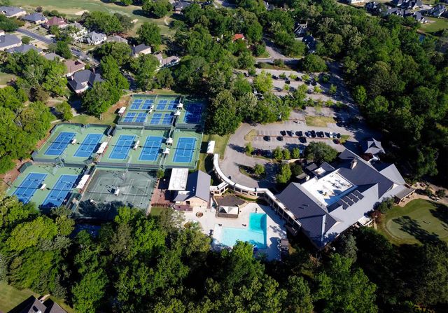 1418 Hollytree Place, Tyler, TX 75703