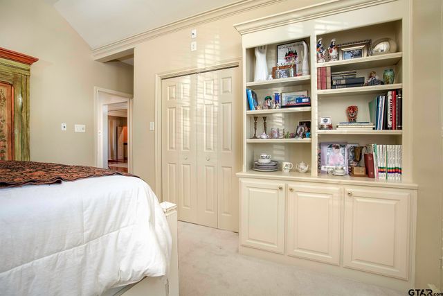 1418 Hollytree Place, Tyler, TX 75703