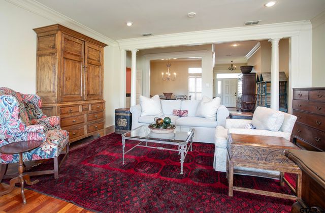 1418 Hollytree Place, Tyler, TX 75703