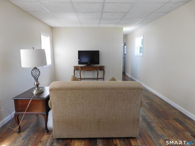 24 E Street, Groton, CT 06340