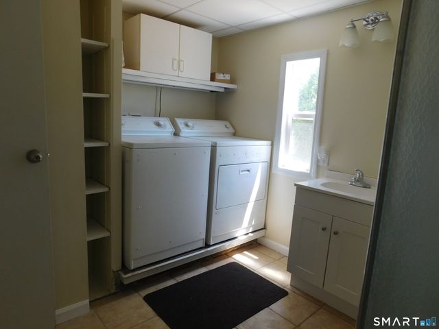 24 E Street, Groton, CT 06340