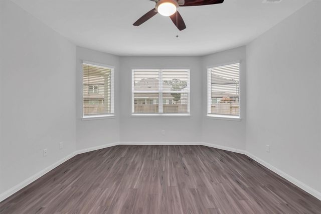 13336 Burbot Drive, Conroe, TX 77384