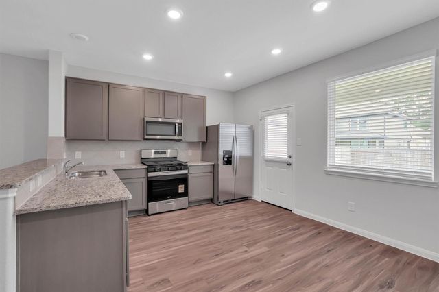 13336 Burbot Drive, Conroe, TX 77384