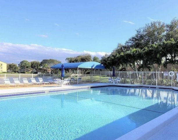 542 Shady Pine Way D, Greenacres, FL 33415