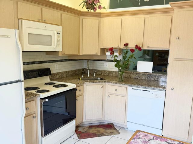 542 Shady Pine Way D, Greenacres, FL 33415