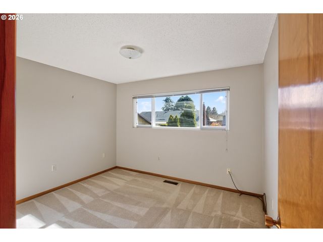 15645 Sw QUEEN VICTORIA Pl, King City, OR 97224