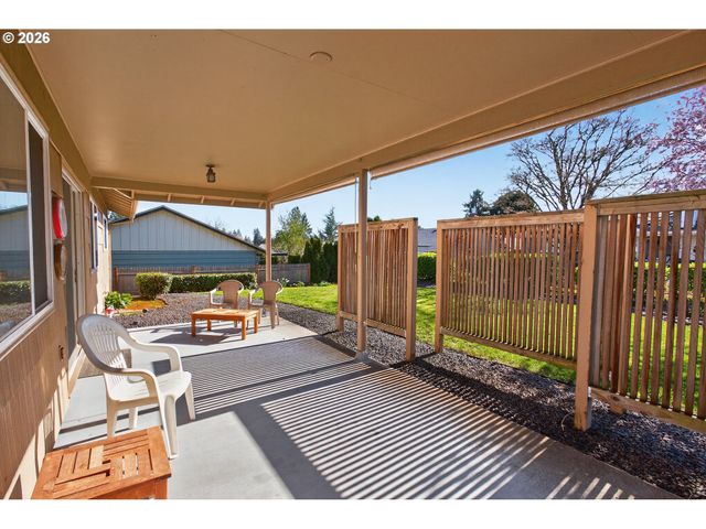 15645 Sw QUEEN VICTORIA Pl, King City, OR 97224