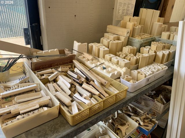 15645 Sw QUEEN VICTORIA Pl, King City, OR 97224