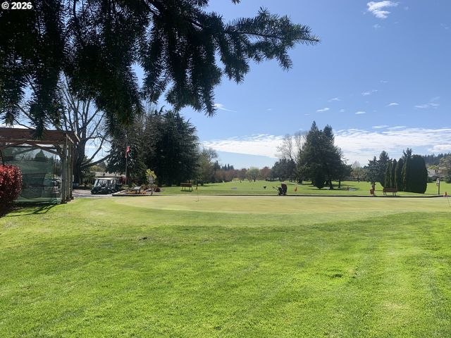 15645 Sw QUEEN VICTORIA Pl, King City, OR 97224