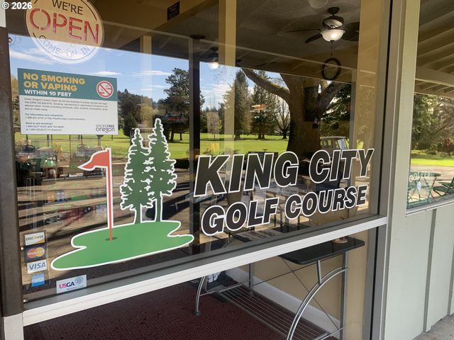 15645 Sw QUEEN VICTORIA Pl, King City, OR 97224