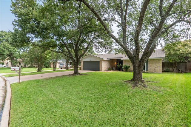 2811 Normand Drive, College Station, TX 77845