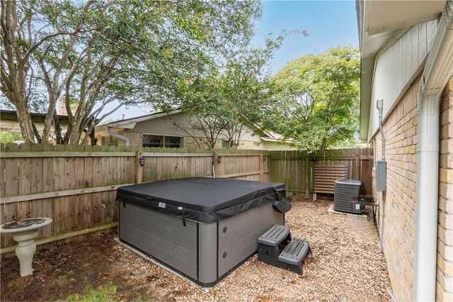 2811 Normand Drive, College Station, TX 77845