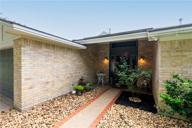 2811 Normand Drive, College Station, TX 77845