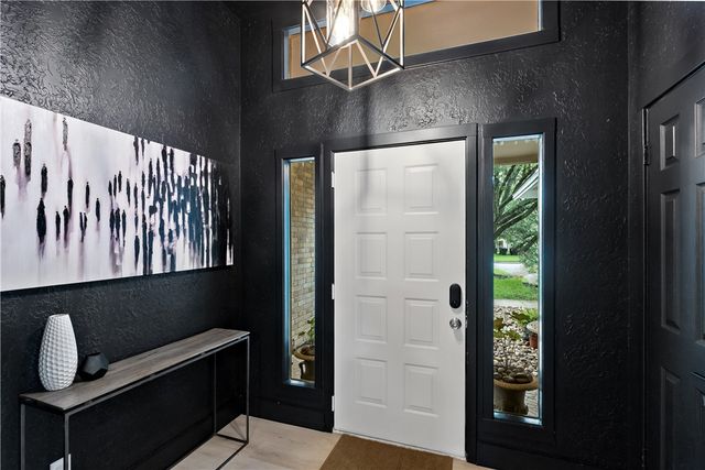 2811 Normand Drive, College Station, TX 77845