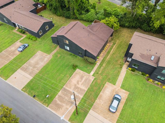 520 Doral Country Dr, Nashville, TN 37221