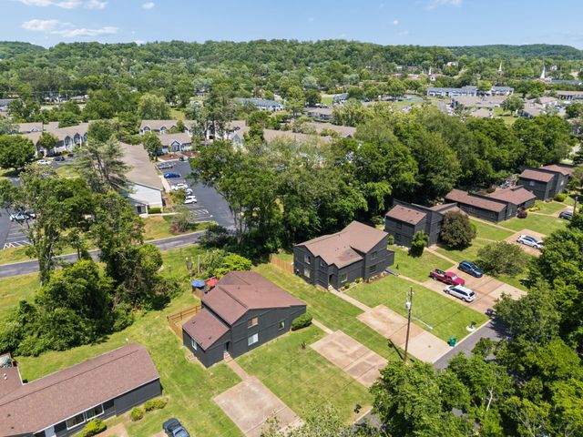 520 Doral Country Dr, Nashville, TN 37221