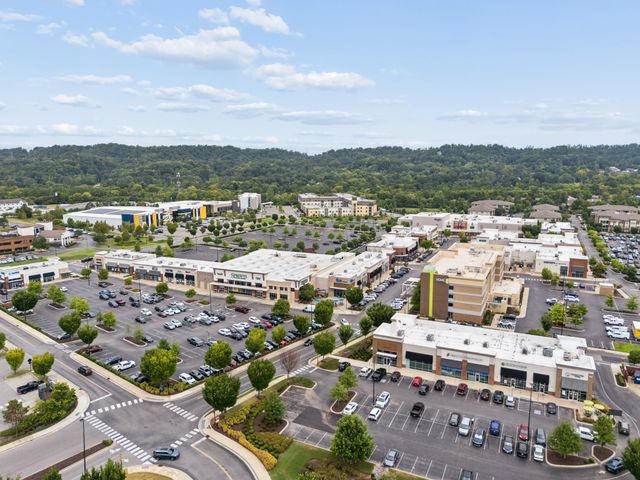 520 Doral Country Dr, Nashville, TN 37221